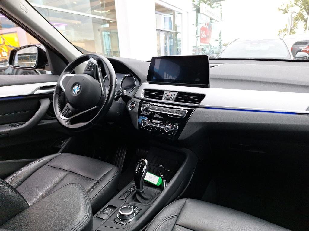 BMW X1 18d - фото 3